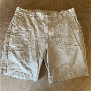 Vineyard Vines Breaker short, 32w9l